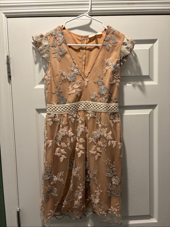 Wayf Dresses & Skirts - Wayf Embroidered Dress